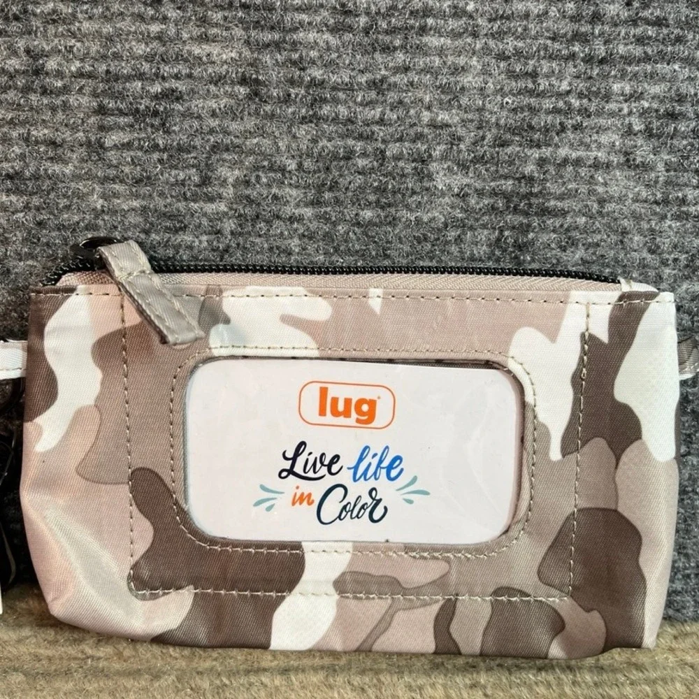 NWT Lug Metro XL Card Case Coin Pouch Taupe Camo Scallop Quilt New with Tags